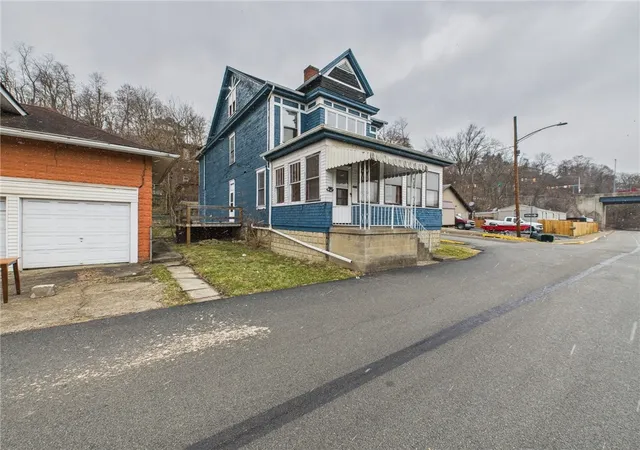 Photo 3 of Single family home for sale at 502 W Liberty Ave, Charleroi, PA 15022 | MLS# 1742323 | Listing updated on 2026-08-26