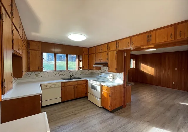 Photo 3 of Single family home for sale at 113 Westview Dr, Ligonier Twp, PA 15658 | MLS# 1742805 | Listing updated on 2026-08-29