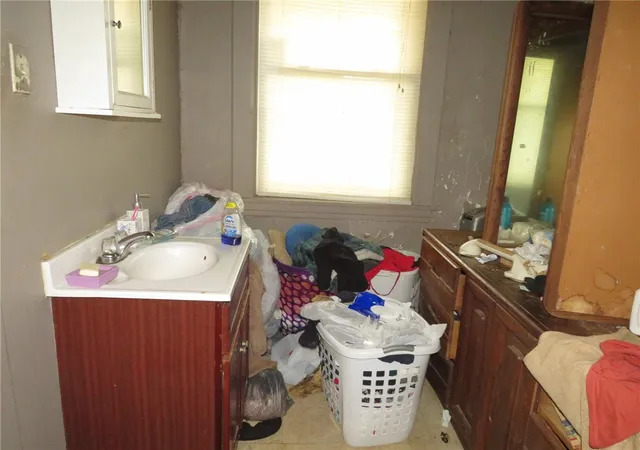 Photo 3 of Sale Pending at 146 Wilker Ave, Aliquippa, PA 15001 | MLS# 1742931 | Listing updated on 2026-09-30