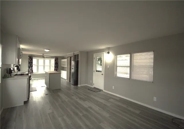 Photo 4 of Manufactured home for sale at 122 Woodland Dr, Tarentum, PA 15084 | MLS# 1743144 | Listing updated on 2026-08-17
