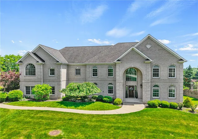Photo 1 of Single family home for sale at 711 Parkview Dr, Pine Twp, PA 15044 | MLS# 1743598 | Listing updated on 2026-08-30