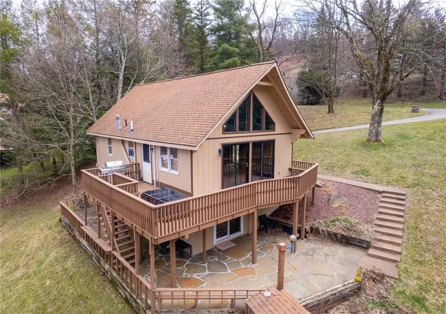 Photo 3 of Single family home for sale at 266 Alpine Hts Rd, Saltlick Twp, PA 15622 | MLS# 1743953 | Listing updated on 2026-08-29