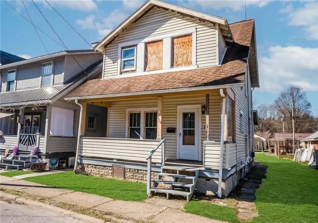 Photo 2 of Single family home for sale at 719 Woodward Ave, Kittanning Boro, PA 16201 | MLS# 1743593 | Listing updated on 2026-08-28
