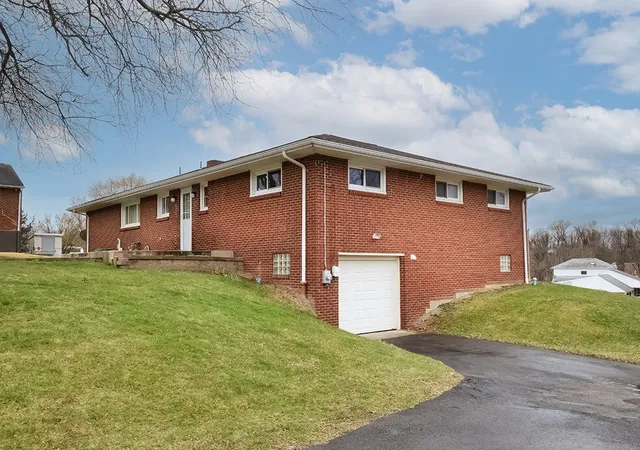 Photo 2 of Single family home for sale at 1 Westwood Dr, Hempfield Twp, PA 15644 | MLS# 1744363 | Listing updated on 2026-08-19