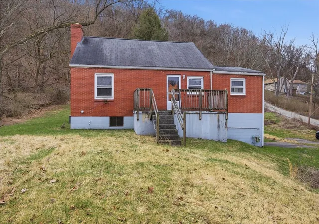 Photo 2 of Sale Pending at 105 Pine St, Trafford, PA 15085 | MLS# 1744920 | Listing updated on 2026-08-18
