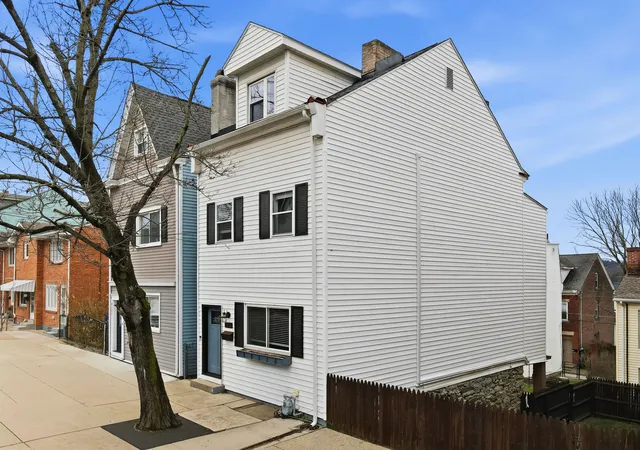 Photo 2 of Single family home for sale at 5133 Holmes St, Lawrenceville, PA 15201 | MLS# 1745175 | Listing updated on 2026-08-30