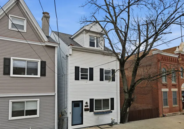 Photo 3 of Single family home for sale at 5133 Holmes St, Lawrenceville, PA 15201 | MLS# 1745175 | Listing updated on 2026-08-30