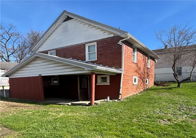 Photo 4 of Single family home for sale at 1762 Main St, Marianna Boro, PA 15345 | MLS# 1744956 | Listing updated on 2026-09-26