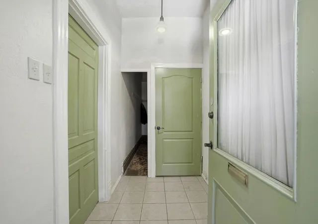 Listing Photo 4 - Condo for sale in building located at 381 Fisk St, Lawrenceville, PA 15201