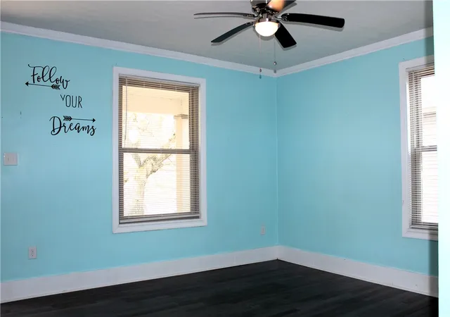 Photo 2 of Single family home for sale at 1089 Main St, Coraopolis, PA 15108 | MLS# 1745454 | Listing updated on 2026-08-30