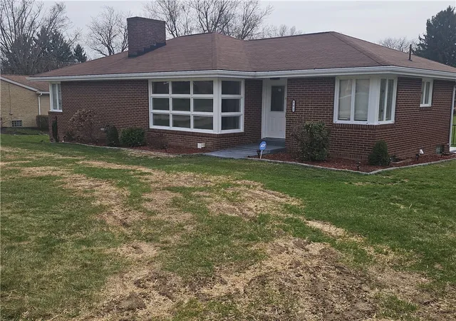 Photo 3 of Single family home for sale at 392 Ctr Grange Rd, Monaca, PA 15061 | MLS# 1745779 | Listing updated on 2026-08-21