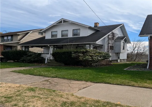 Photo 1 of Single family home for sale at 506 E Moody Ave, New Castle, PA 16105 | MLS# 1745512 | Listing updated on 2026-08-21