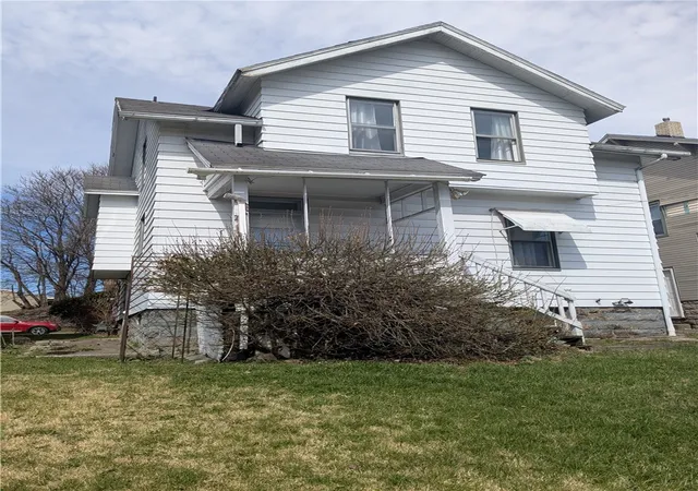 Photo 2 of Single family home for sale at 506 E Moody Ave, New Castle, PA 16105 | MLS# 1745512 | Listing updated on 2026-08-21