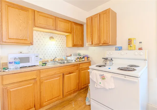 Photo 4 of House for sale at 121 Sumner Ave, Pittsburgh, PA 15221 | MLS# 1746069 | Listing updated on 2026-08-24