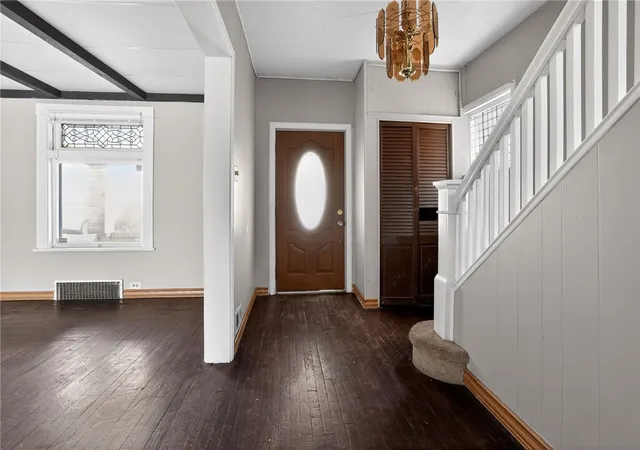 Photo 4 of Single family home for sale at 121 Clairtonica St, Pittsburgh, PA 15205 | MLS# 1745973 | Listing updated on 2026-08-18