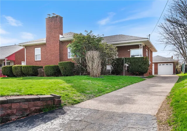 Photo 3 of Single family home for sale at 224 Eastern Dr, New Kensington, PA 15068 | MLS# 1746708 | Listing updated on 2026-08-29