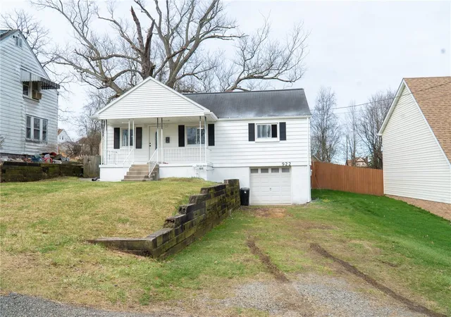 Photo 1 of Single family home for sale at 922 8th, Verona, PA 15147 | MLS# 1746617 | Listing updated on 2026-08-20