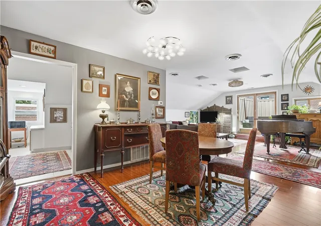 Listing Photo 4 - Condo for sale in building located at 825 Morewood Ave, Oakland, PA 15213 - Unit #PH2