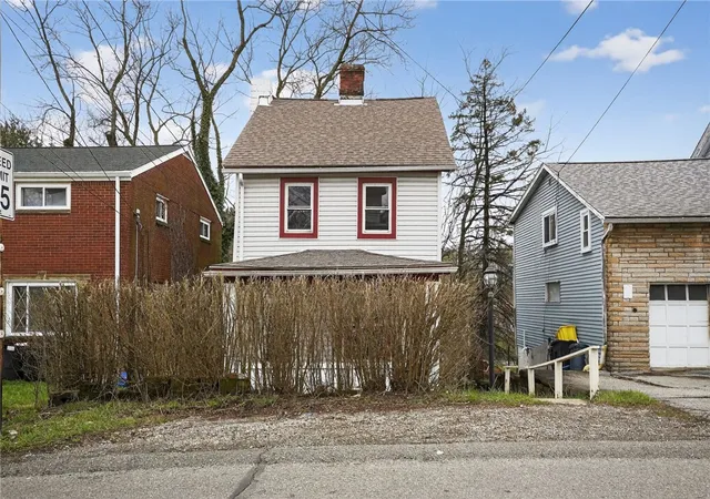 Photo 3 of Single family home for sale at 5530 Keefe St, Pittsburgh, PA 15207 | MLS# 1747135 | Listing updated on 2026-08-26