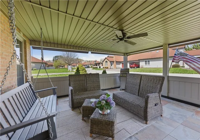 Listing Photo 4 - Condo for sale in building located at 80 Ashford Dr, Cranberry Township, PA 17025