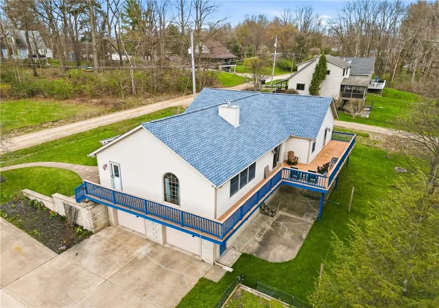 Photo 3 of Single family home for sale at 10486 Mohawk Rd, Conneaut Lake, PA 16316 | MLS# 1748131 | Listing updated on 2026-08-26