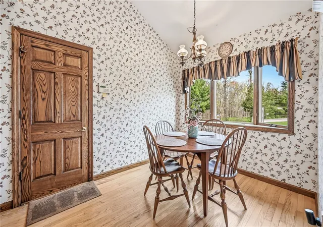 Listing Photo 4 - Condo for sale in building located at 180 Oakview Dr, Hermitage, PA 16148