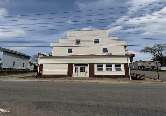 Photo 1 of Multi family home for sale at 1000 Grant Ave, East Butler, PA 16029 | MLS# 1748743 | Listing updated on 2026-08-29