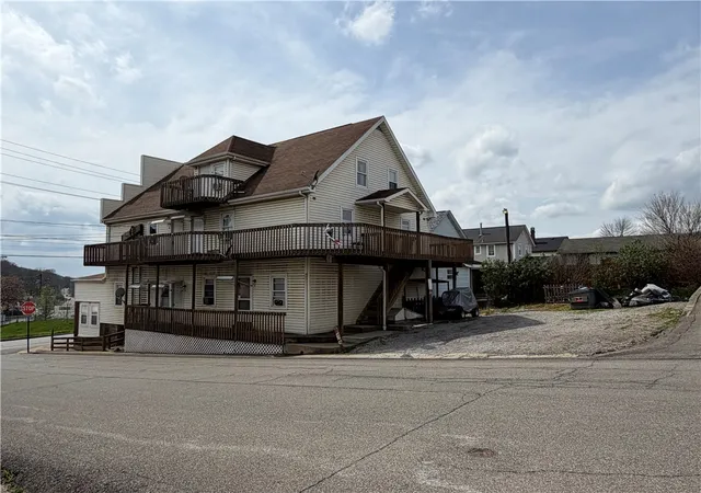 Photo 3 of Multi family home for sale at 1000 Grant Ave, East Butler, PA 16029 | MLS# 1748743 | Listing updated on 2026-08-29