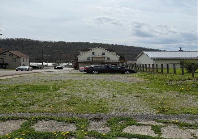 Photo 4 of Multi family home for sale at 1000 Grant Ave, East Butler, PA 16029 | MLS# 1748743 | Listing updated on 2026-08-29