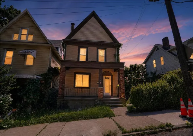 Photo 1 of Single family home for sale at 504 Stratmore St, Crafton Heights, PA 15205 | MLS# 1749041 | Listing updated on 2026-08-26