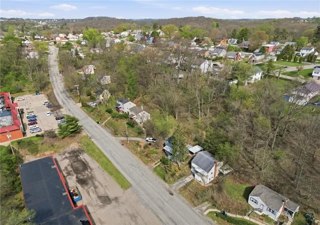 Photo 3 of Sale Pending at 116 6th Avenue, Ross Twp, PA 15229 | MLS# 1749931 | Listing updated on 2026-08-16