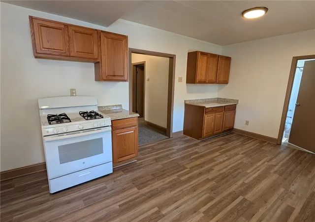 Photo 3 of Single family home for sale at 520 W Pike St, Meadowlands, PA 15347 | MLS# 1749897 | Listing updated on 2026-08-10