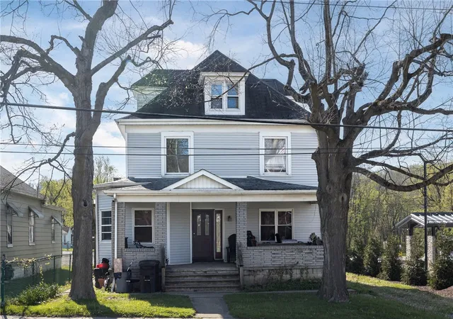 Photo 1 of Multi family home for sale at 524 W Pike St, Meadowlands, PA 15347 | MLS# 1749917 | Listing updated on 2026-08-10