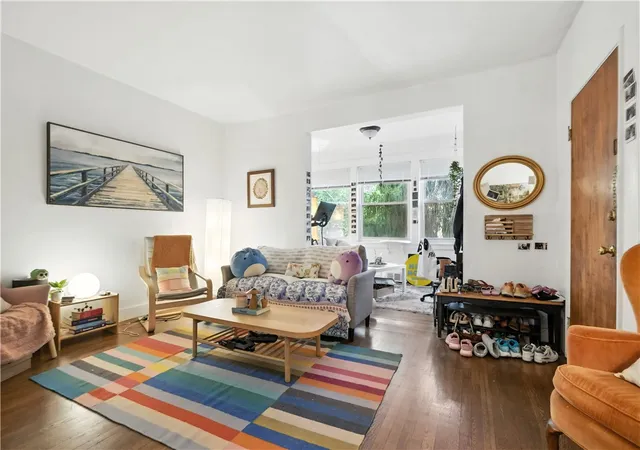 Listing Photo 5 - Condo for sale in building located at 5658 Northumberland St, Pittsburgh, PA 15217