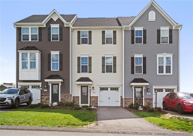 Photo 2 of Townhouse for sale at 6003 Atlin Ln, Center Twp, PA 15061 | MLS# 1751106 | Listing updated on 2026-09-18