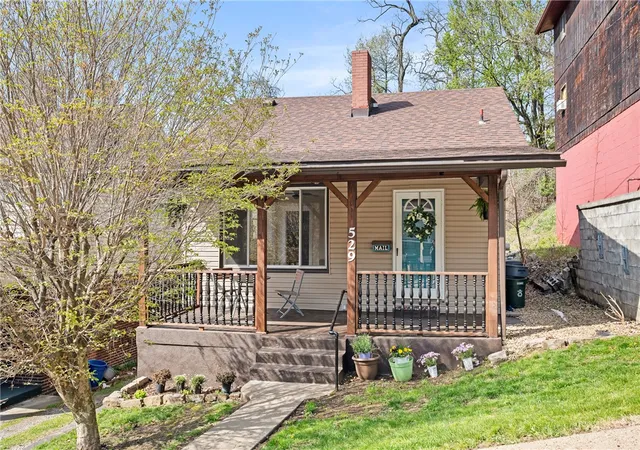 Photo 1 of Single family home for sale at 529 Windsor Ave, Pittsburgh, PA 15221 | MLS# 1751175 | Listing updated on 2026-08-11