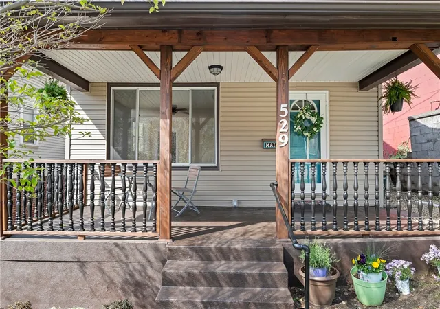 Photo 2 of Single family home for sale at 529 Windsor Ave, Pittsburgh, PA 15221 | MLS# 1751175 | Listing updated on 2026-08-11