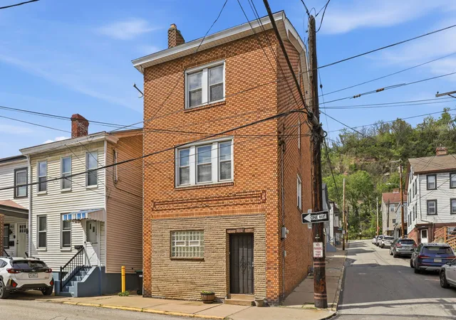 Photo 1 of Single family home for sale at 816 Penn St, Pittsburgh, PA 15215 | MLS# 1751405 | Listing updated on 2026-08-21