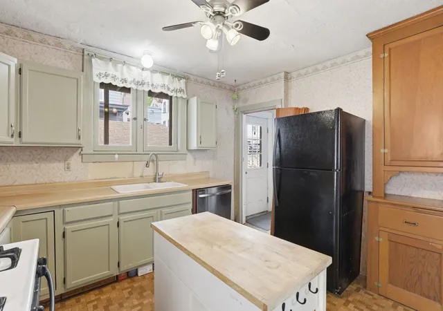 Single family home for sale at 816 Penn St, Pittsburgh, PA 15215 | MLS# 1751405 | Listing updated on 2026-08-21