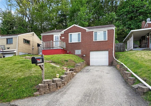 Photo 1 of Single family home for sale at 3220 Overlook Dr, Liberty Boro, PA 15133 | MLS# 1750541 | Listing updated on 2026-08-26