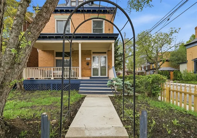 Photo 2 of Single family home for sale at 5631 Wellesley Ave, Highland Park, PA 15206 | MLS# 1751558 | Listing updated on 2026-08-22
