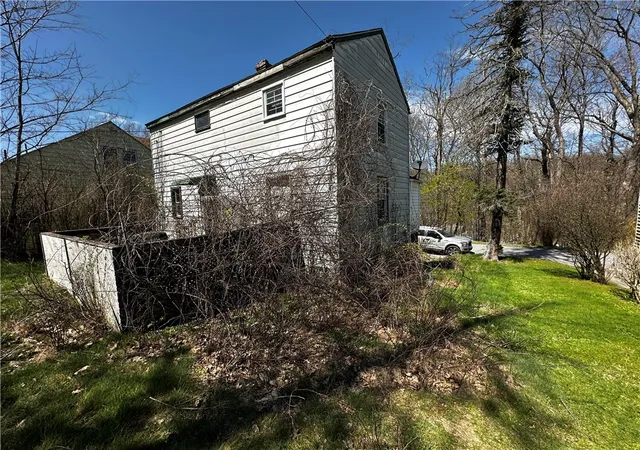 Photo 2 of Single family home for sale at 471 Edward St, Johnstown, PA 15905 | MLS# 1751597 | Listing updated on 2026-08-20
