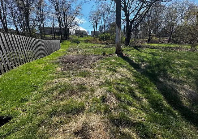 Photo 3 of Single family home for sale at 471 Edward St, Johnstown, PA 15905 | MLS# 1751597 | Listing updated on 2026-08-20