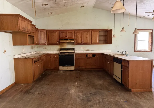 Photo 4 of Sale Pending at 106 Country Ln, Slippery Rock, PA 16057 | MLS# 1751724 | Listing updated on 2026-08-23