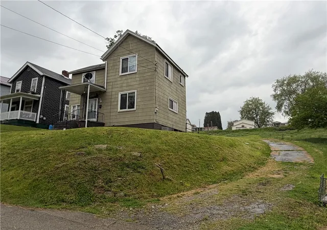 Photo 2 of Single family home for sale at 907 Woodlawn Ave, W Brownsville, PA 15417 | MLS# 1751458 | Listing updated on 2026-08-24