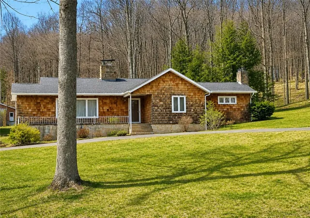 Photo 1 of Single family home for sale at 326 Keslar School Rd, Acme, PA 15610 | MLS# 1751644 | Listing updated on 2026-08-24