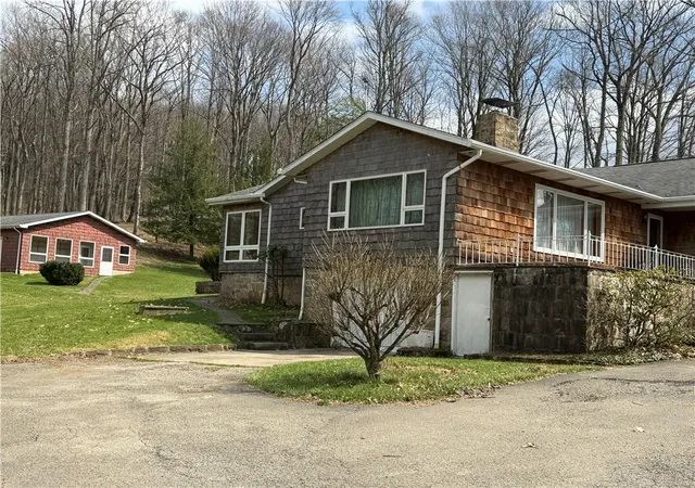 Photo 2 of Single family home for sale at 326 Keslar School Rd, Acme, PA 15610 | MLS# 1751644 | Listing updated on 2026-08-24