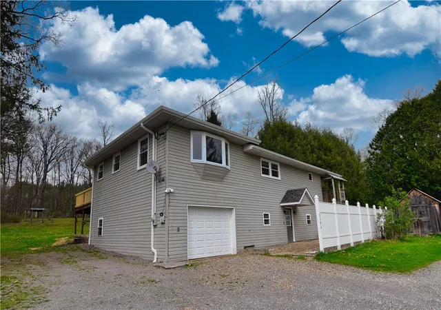 Photo 2 of Single family home for sale at 2192 Us 62, Oil City, PA 16301 | MLS# 1752018 | Listing updated on 2026-08-21