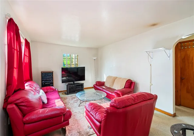 Photo 3 of Single family home for sale at 248 Cherry St, Homestead, PA 15120 | MLS# 1752268 | Listing updated on 2026-08-22