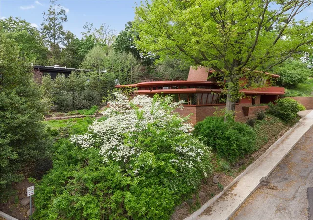 Photo 2 of Single family home for sale at 5139 Penton Rd, Pittsburgh, PA 15213 | MLS# 1749447 | Listing updated on 2026-08-13